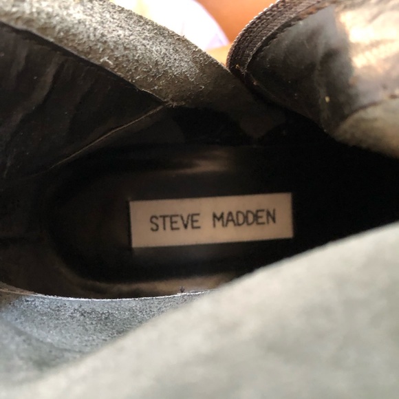 Steve Madden ankle boots. Black leather upper. Size 6 - Picture 4 of 4